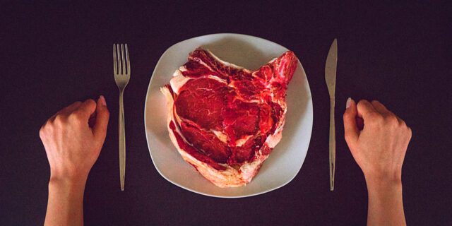 Cosa Succede se Smettiamo di Mangiare Carne