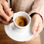 In quale momento dovremmo bere il caffè?